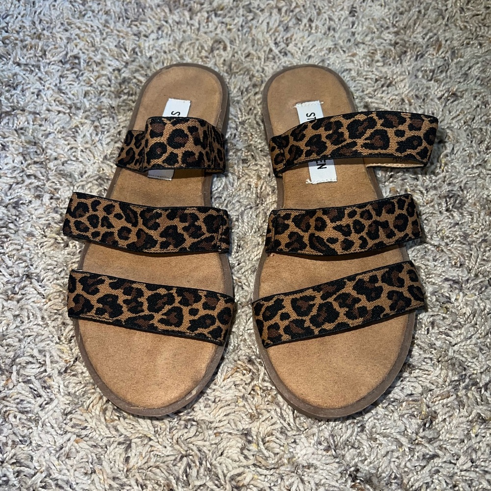 Steven Madden Cheetah Sandles Size 6 - image 1